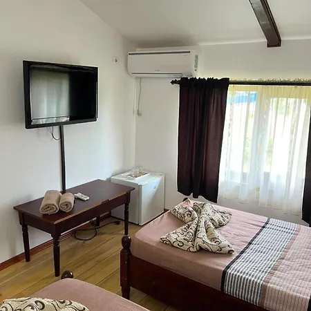 Casa Dyny Pensión 3*