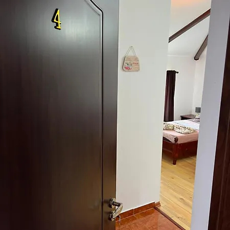Casa Dyny Două Mai