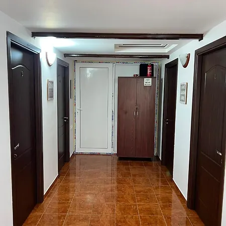 Casa Dyny Pensión 3*