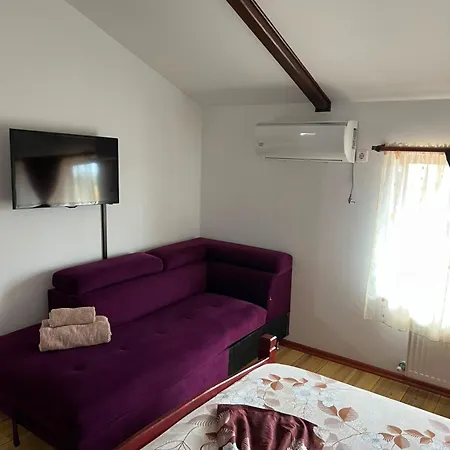 Casa Dyny Două Mai