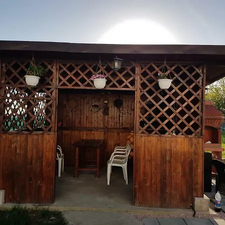Casa Dyny 2 Mai
