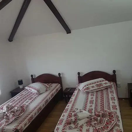 Casa Dyny Pensión 3*